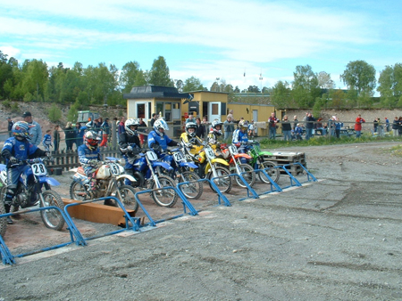 KM 2004 12